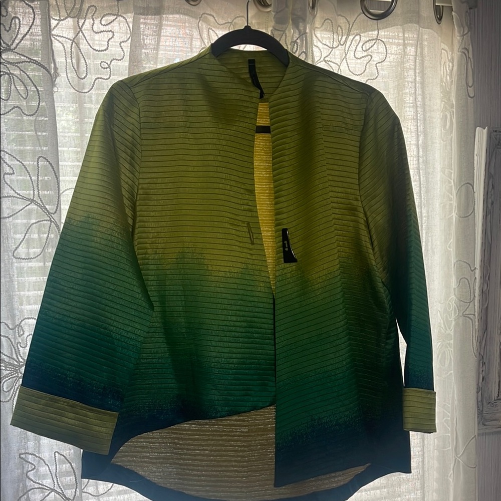 Elegant Ombre Green Women's Blazer